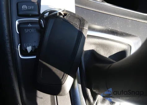 2017 BMW 330I z USA, uszkodzony, nr VIN WBA8B9G51HNU51274